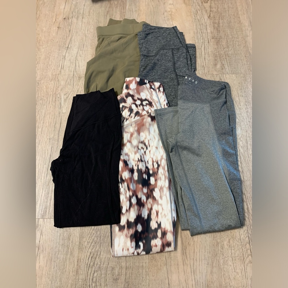 Women’s Aerie/aero- chill-play-move leggings size medium Bundle